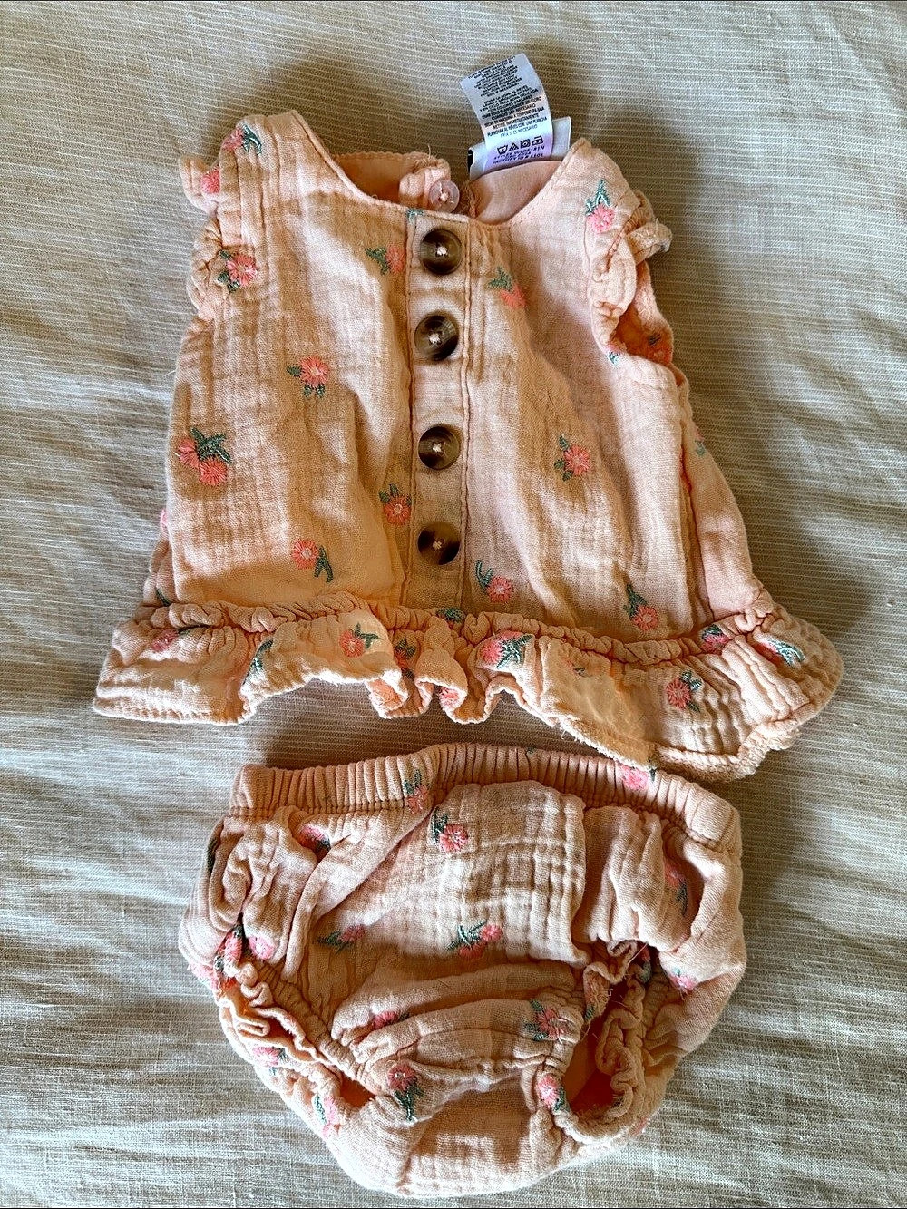 Nicole Miller New York Floral Baby Set Size 0/3M Like New